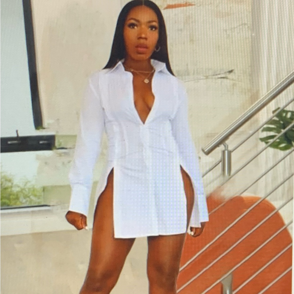 Super Cute White Blouse!! 🤩